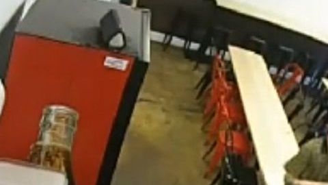 El hombre, al parecer, no entendió la palabra "viernes".