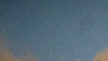 El Volcán Popocatepetl arroja ceniza y humo.