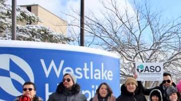 Buscan evitar que se cierre el hospital Westlake en Melrose Park.