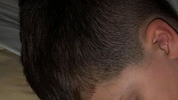 x453v-boy-accidentally-kills-goldfish-by-cuddling-in-bed-with-it