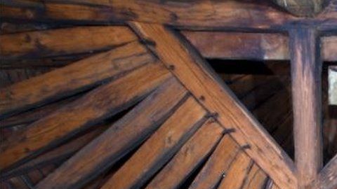 El bosque era una estructura construida con unas 1,300 vigas de roble.