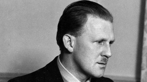 En 1930 los boletines dependían de cables de agencias.