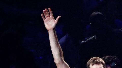 El alemán Dirk Nowitzki de los Dallas Mavericks anunció su retiro.