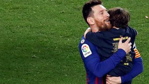 Messi celebró con sus hijos el título de La Liga de España