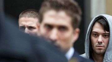 Martin Shkreli perdió su libertad bajo fianza por publicar un mensaje en Facebook, en octubre pasado