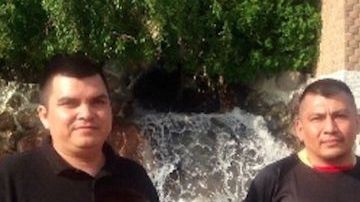 La víctima María Carrión-Adame con flores en mano y junto con miembros de su familia. La mujer murió después de que un auto perseguido por la Policía de Chicago impactara contra su vehículo cuando se dirigía a la iglesia con su familia.