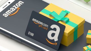 No necesariamente tienes que desembolsar dinero para conseguir una tarjeta de regalo Amazon.