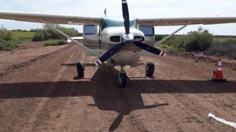 Narcos abandonaron la avioneta.
