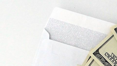 Los empleados del Bank of America ganarán $20 la hora para el año 2021.