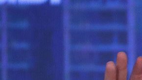 El multimillonario fue visto como pocas veces, sacando sus mejores movimientos de baile.