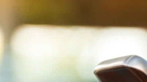 Y si tu celular tiene protector o funda de plástico ,el número de bacterias se triplica.