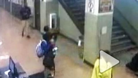 El padre de la menor instauró una demanda en contra de la policía de Chicago