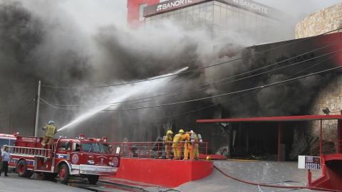 Ataque en el Casino Royale en Monterrey.