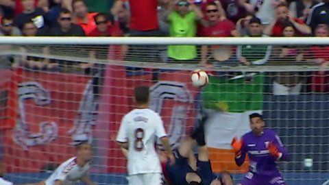 Osasuna hizo un gol de doble chilena que le da la vuelta al mundo