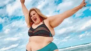 Modelo de talla grande.