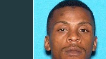 El sospechoso fue identificado como Eric Holder, de 29 años.