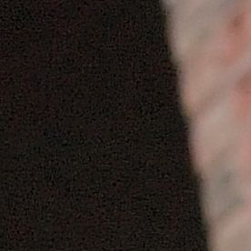 Felicity Huffman sale del Palacio de Justicia, John Joseph Moakley, después de comparecer ante el Tribunal Federal para responder a los cargos derivados del escándalo de admisión a la universidad el 3 de abril de 2019 en Boston, Massachusetts.