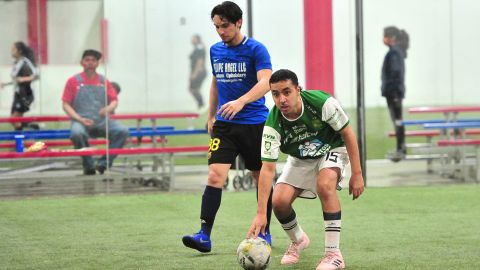 La Liga 5 de Mayo se encuentra en semifinales en los torneos de viernes y domingo. (Javier Quiroz / La Raza)