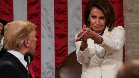 Pelosi es la líder de facto de los demócratas.