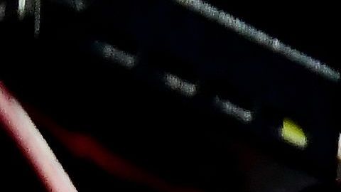 Lebron James saluda a Dwyane Wade con Chris Paul detrás antes del juego contra Nets.