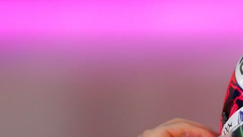 El piloto mexicano Sergio Perez de la escudería Racing Point se alegra de haber concluido el Grand Prix de China en octavo lugar.