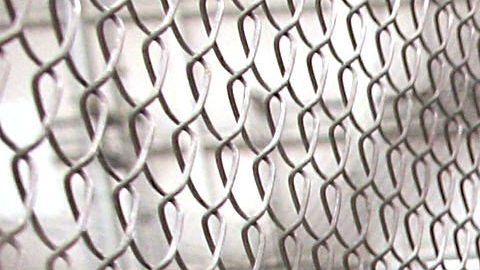 Las fianzas de los inmigrantes pocas veces son devueltas.