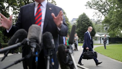 Stephen Miller es el asesor de Trump encargado de la política migratoria.