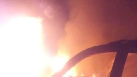 Hallan quemado al vehículo donde escaparon sicarios que mataron a 14 en Veracruz