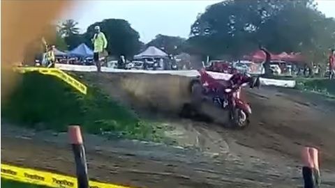 Edjarde Hipólito falleció al momento de caer de su moto de forma estrepitosa