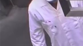 La mujer cayó en un molino industrial.