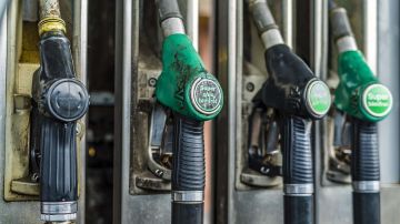 La congresista busca eliminar el uso de la gasolina después del año 2030