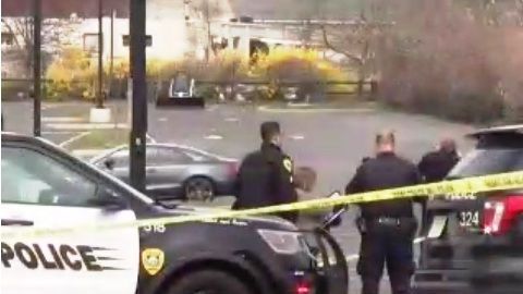 Policía en la escena