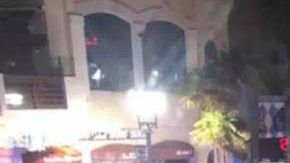 Poco después de localizar el vehículo, dos sujetos que coincidían con la descripción del sospechoso fueron localizados y arrestados.