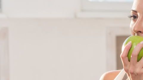 De nada sirve estar bajo una rutina estricta de ejercicio si no te alimentas adecuadamente.