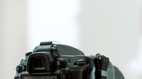 Sacó una cámara pensando que no servía y grabó toda la acción.