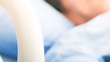 Una visita al hospital puede costar un ojo de la cara.