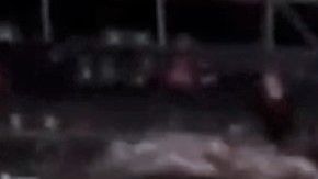 La tenista española Sara Sorribes recibe un llamado de atención de su entrenador.