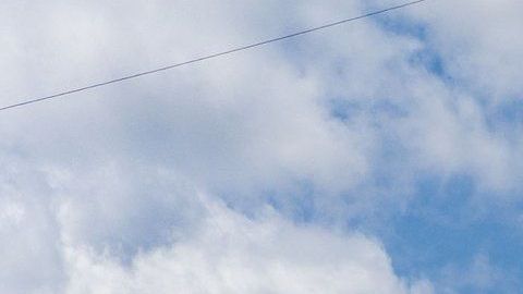 Falcon Heavy y Arabsat-6A están verticales en el Complejo de lanzamiento 39A.