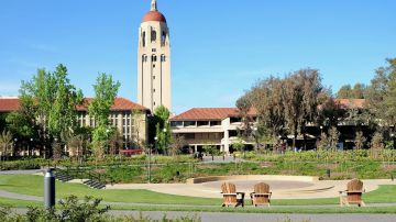 La Universidad de Stanford, ubicada en Silicon Valley, anunció la expulsión de la estudiante después del escándalo de sobornos que ha afectado a prestigiosas universidades.