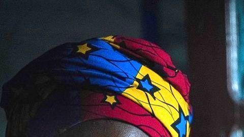 106749208_moise-wife01a