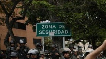 Cientos respondieron al llamado de Guaidó en Venezuela.