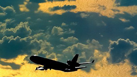 ¿Cómo pueden las aerolíneas reducir sus emisiones de carbono?