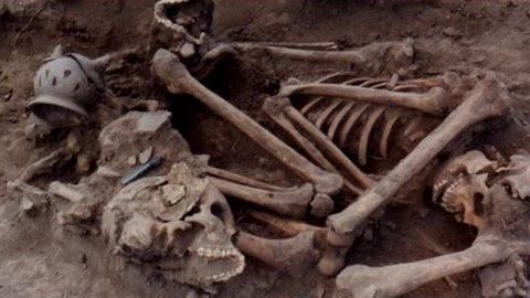 Los arqueólogos analizaron los restos de las víctimas.