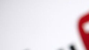 YouTube eliminó algunos videos en los que se promocionan "soluciones milagrosas" que pueden perjudicar la salud para curar enfermedades.