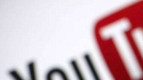 YouTube eliminó algunos videos en los que se promocionan "soluciones milagrosas" que pueden perjudicar la salud para curar enfermedades.