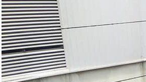 Las filas para entrar a la tienda Carlos III, en La Habana.