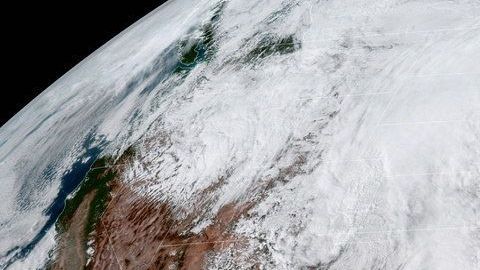 Una imagen satelital geo-color del huracán Michael cerca de Florida.