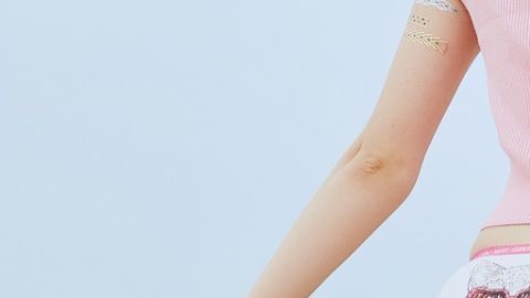 Mujer en ropa interior.