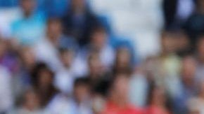 El delantero del Real Madrid Mariano Díaz sacude las redes de la portería del Villarreal.