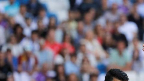 El delantero del Real Madrid Mariano Díaz sacude las redes de la portería del Villarreal.